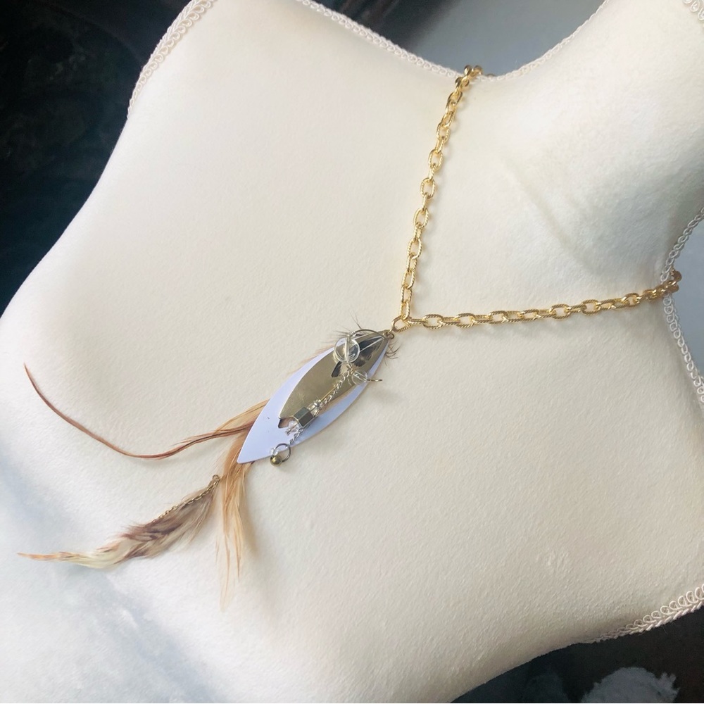 Handcrafted repurpose genuine feather dangle pendant on chain necklace - Picture 1 of 10